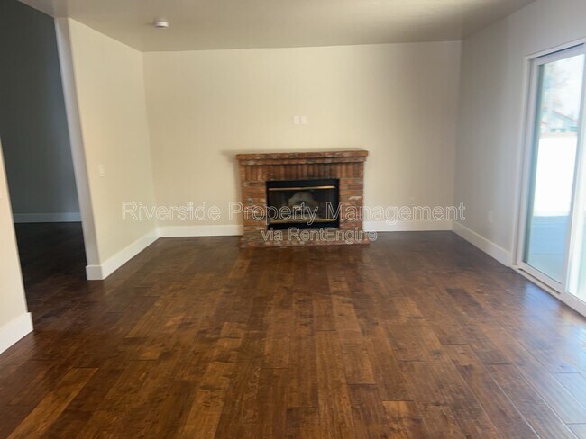 Building Photo - 2861 Carma Ct