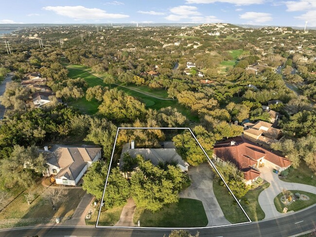 Building Photo - 2016 Lakeway Blvd