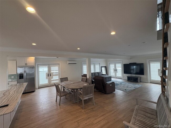 Building Photo - 2 Bay 9th St