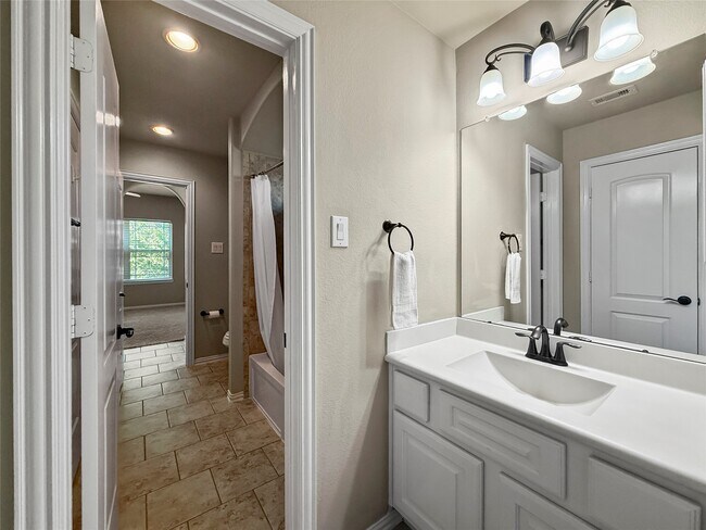 Building Photo - 27803 Indigo Pointe Ln