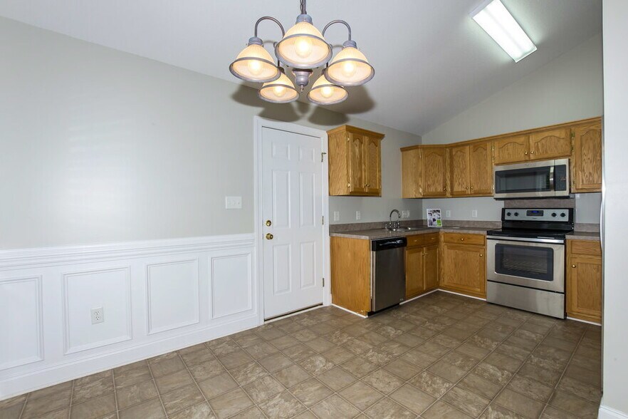 Building Photo - 1269 Pressley Downs Dr SE