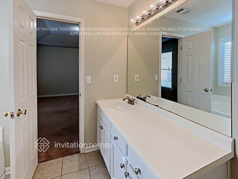 Building Photo - 3024 Heathgate Ct