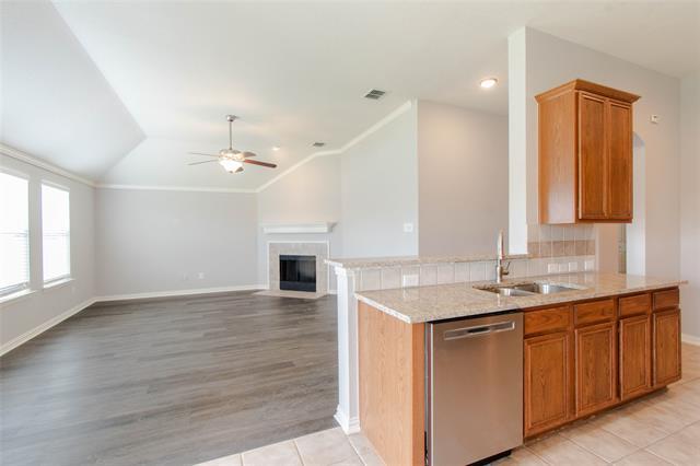Building Photo - 1140 Victory Bells Dr