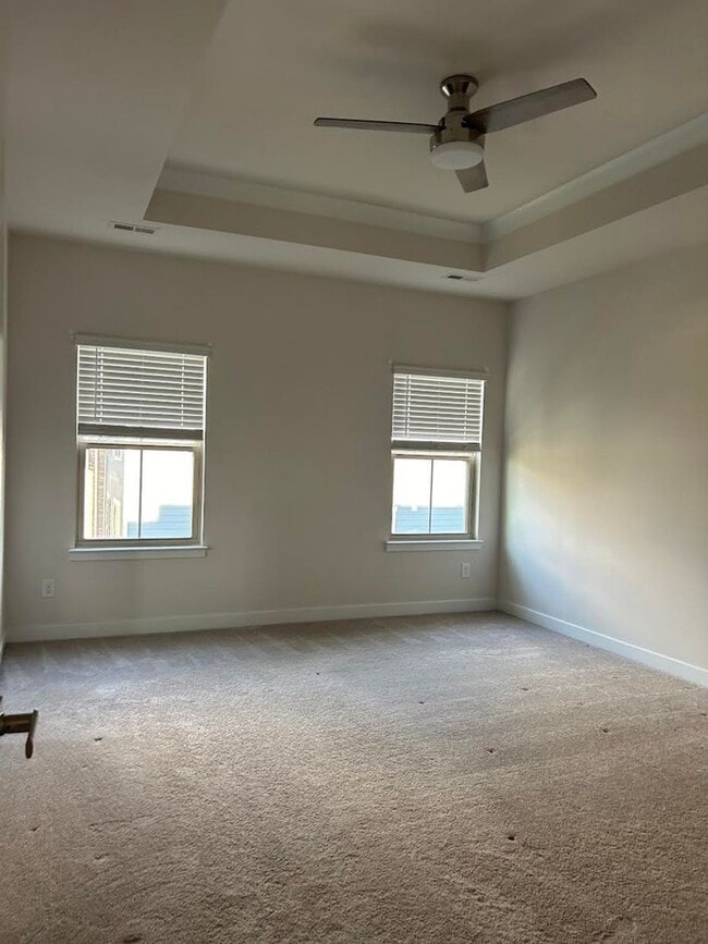 Building Photo - 3 Bed/2.5 Ba Townhome