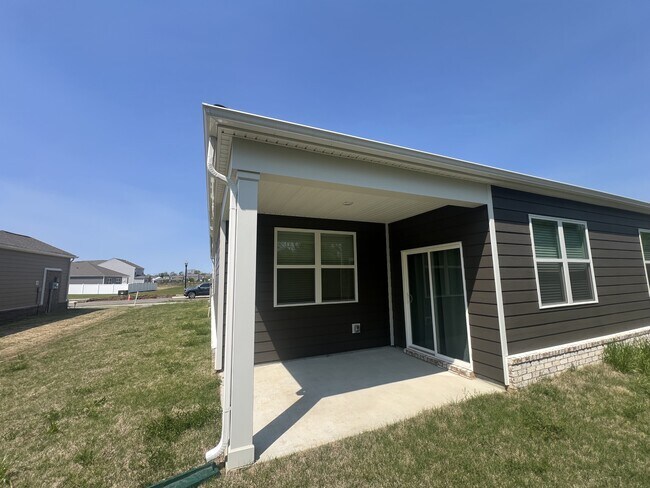 Building Photo - 110 Hartmann Crossing Dr