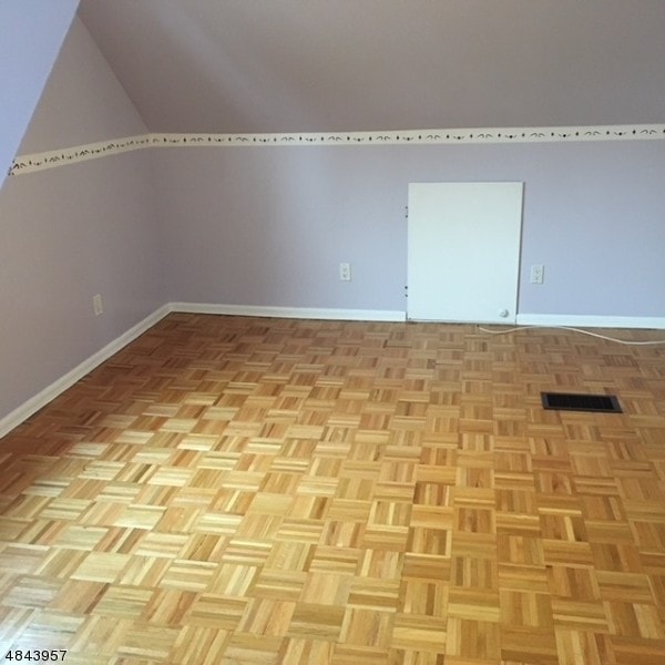 Building Photo - 15 Laurel Pl