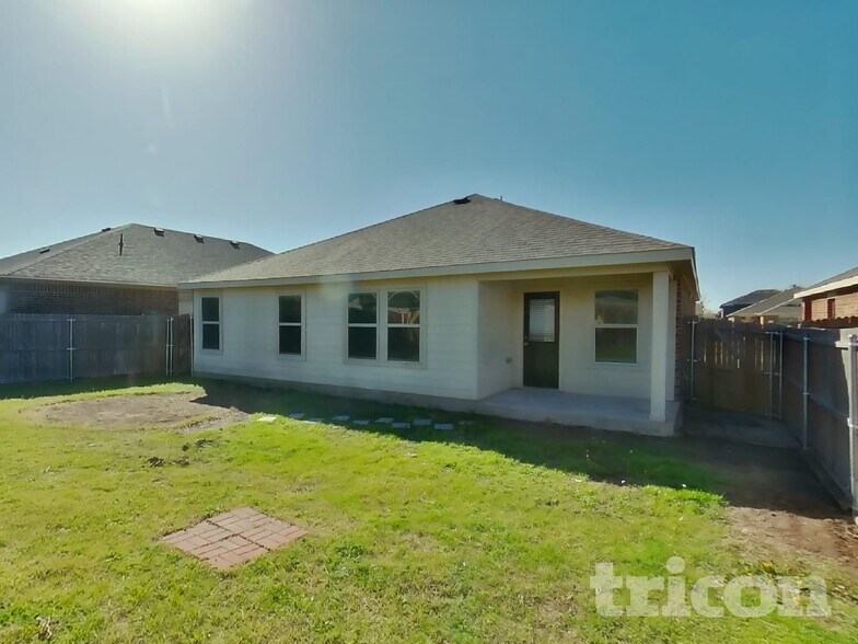 Building Photo - 1114 Bellevue Dr