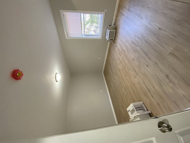 Building Photo - 109 Godwin Ave