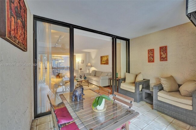 Building Photo - 2814 N 46th Ave