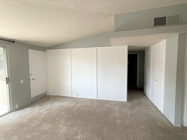 Building Photo - 45900 Ocotillo Dr