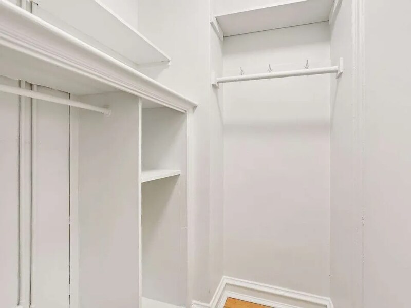 Building Photo - 2220 Walnut St