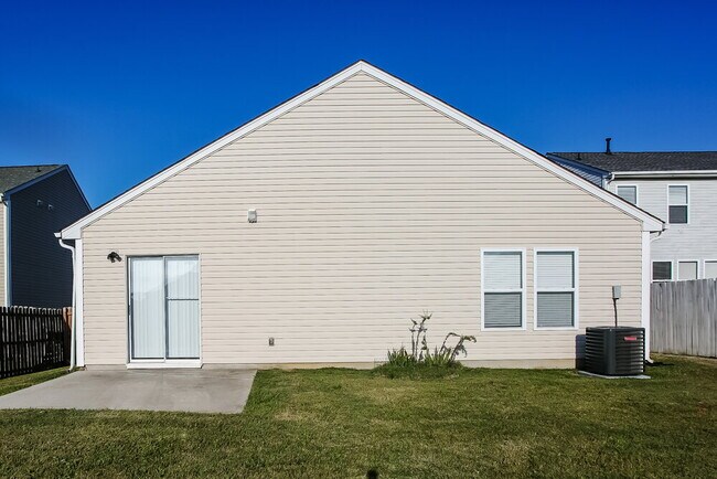 Building Photo - 1616 Poplar Shadow Dr