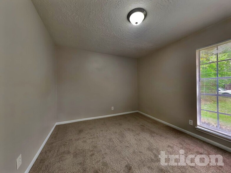 Building Photo - 4322 High Point Ln