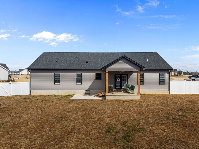 Building Photo - 244 Hazelwood Rd