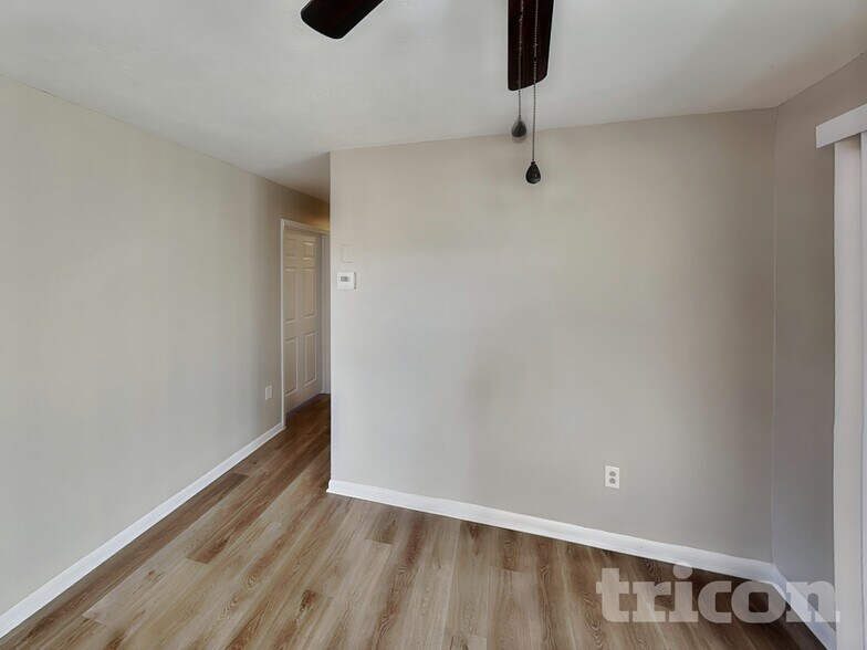 Building Photo - 632 Whippoorwill Terrace