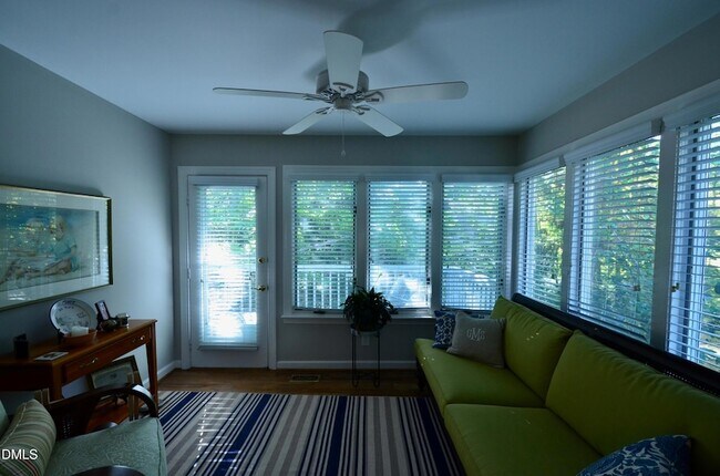 Building Photo - 531 Weathersfield