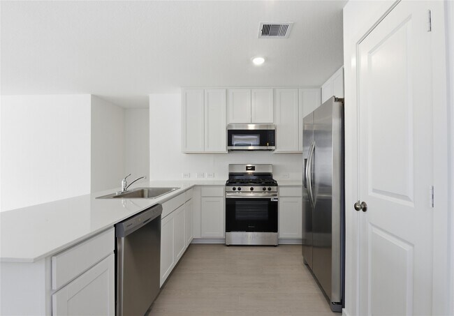 Building Photo - 2631 Lantana Spring Rd