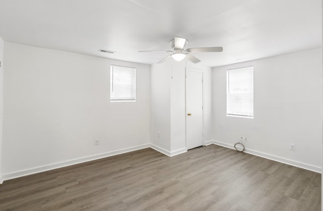 Building Photo - Spacious & Fully Renovated Prime North Charleston Location – Pre-Leasing Now!