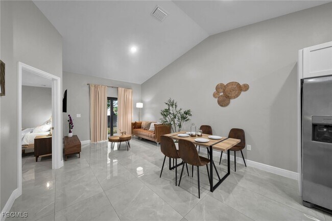 Building Photo - 1006 Albert Ave