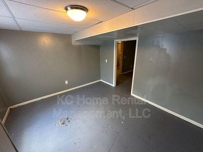 Building Photo - 8306 Sni a Bar Rd