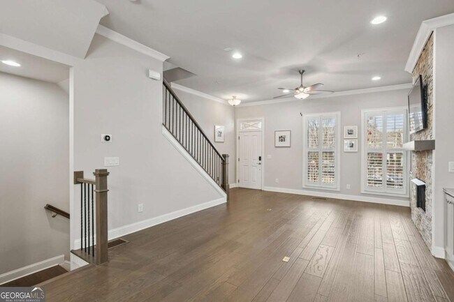 Building Photo - 355 Cricket Ln