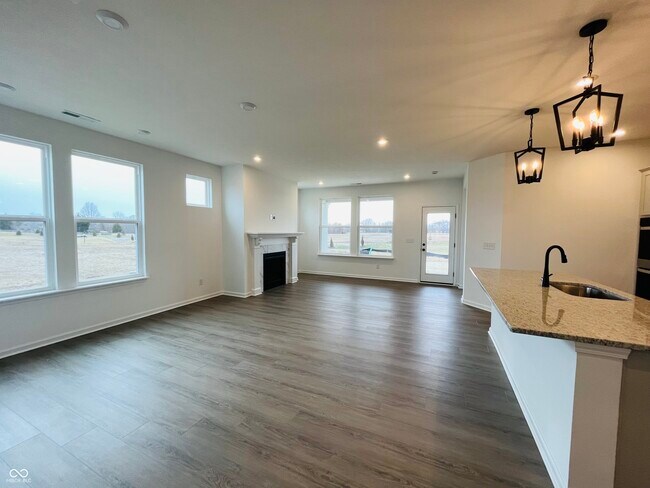 Building Photo - 14418 Shrawley Ct
