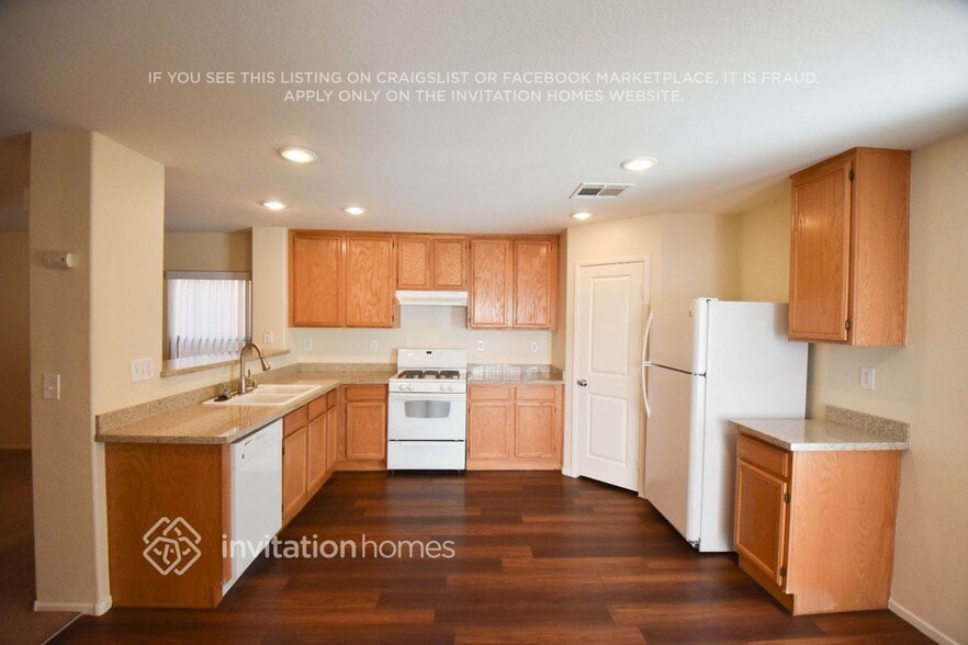 Building Photo - 701 Jewel Tower St