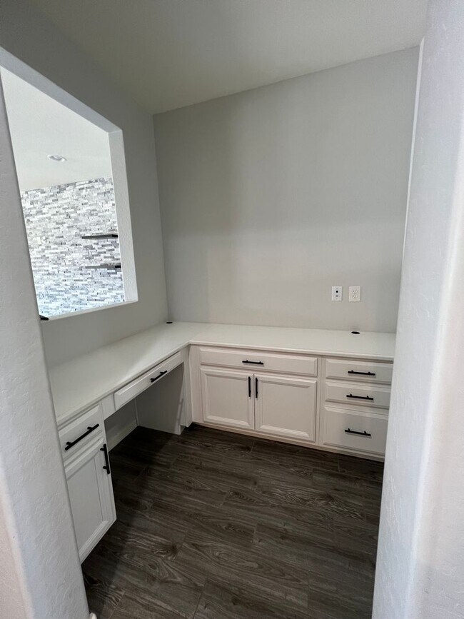 Building Photo - 2019 Build in Gated East Mark Community