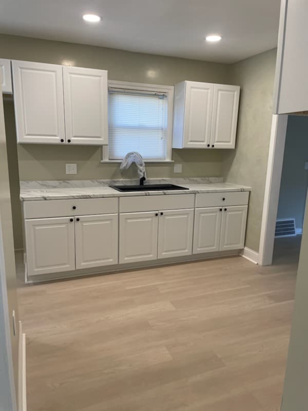 Building Photo - 4057 Bushnell Rd