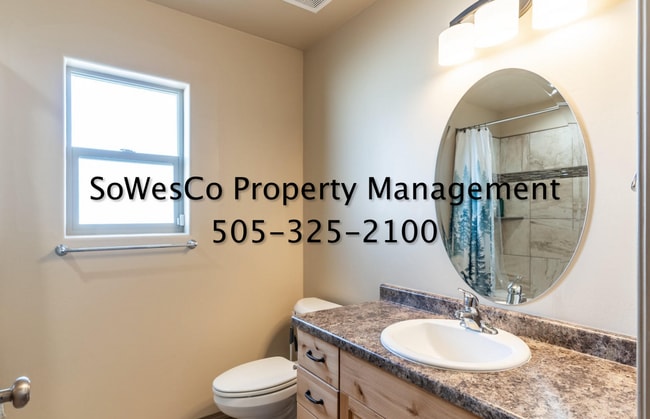 Building Photo - Beautiful 4 Bedroom (Newer) Home in Farmington
