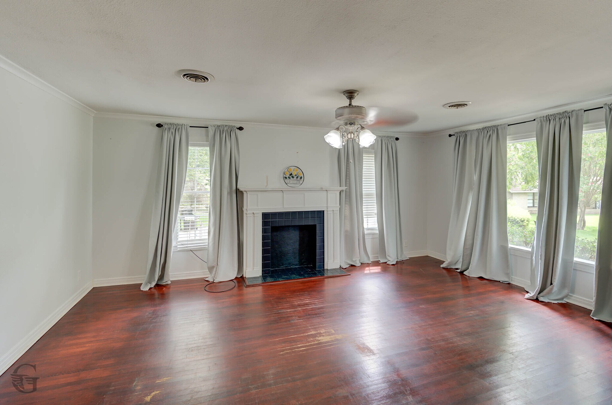 Building Photo - 316 Elmwood Cir