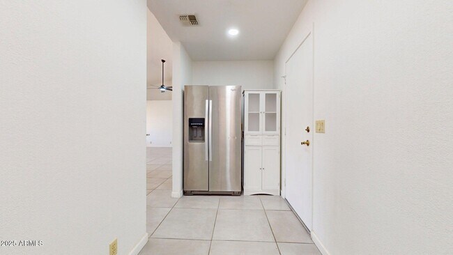 Building Photo - 9814 W Menadota Dr