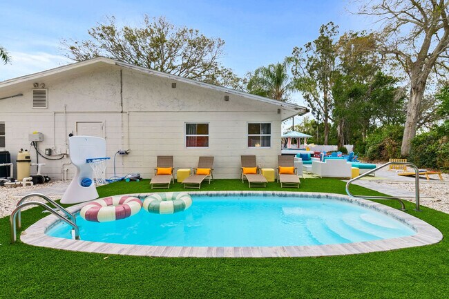 Building Photo - 13448 88th Ave N