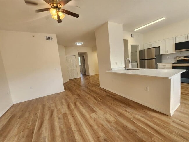 Building Photo - 10873 Windsor Walk Dr