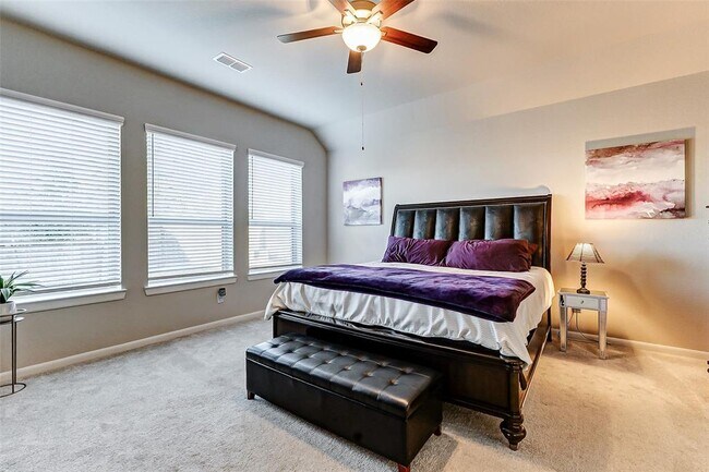 Building Photo - 5110 Morrison Dr
