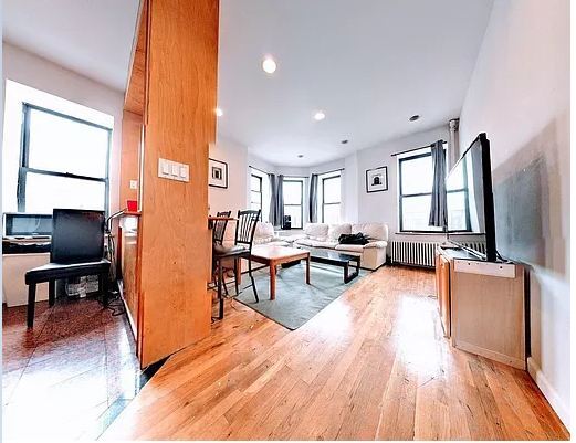 Primary Photo - 104-106 Second Ave