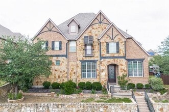 Building Photo - 111 San Bernard Dr