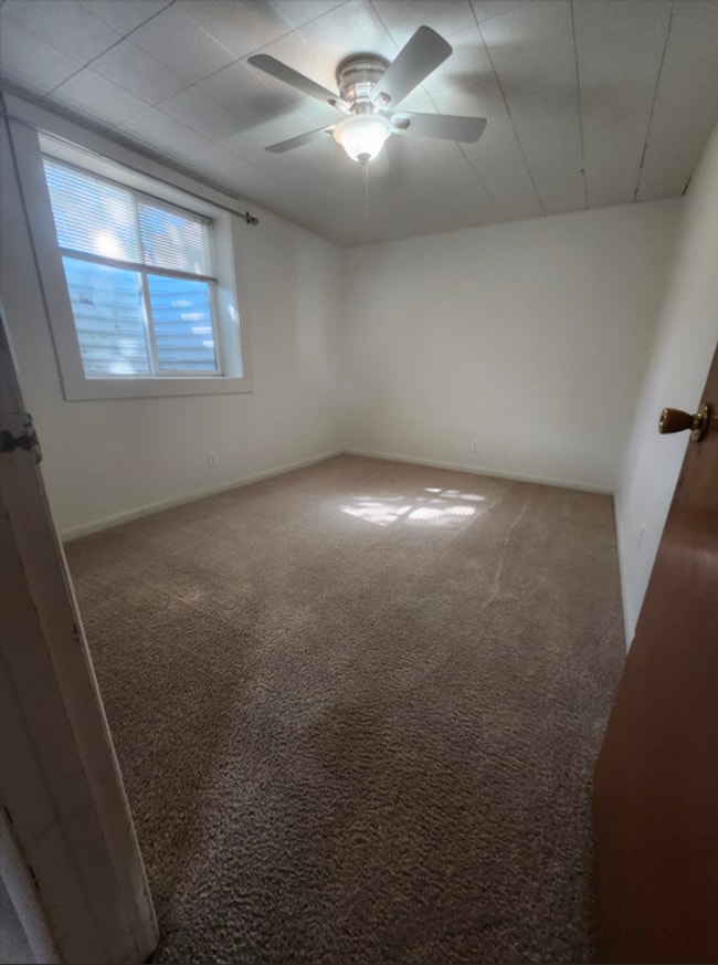 Building Photo - 820 Montana Ave