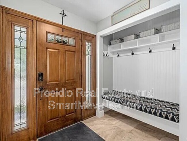 Building Photo - 10927 S Lostwood Dr