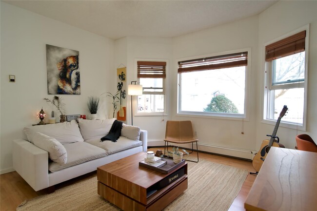 Building Photo - 54 Wildey St