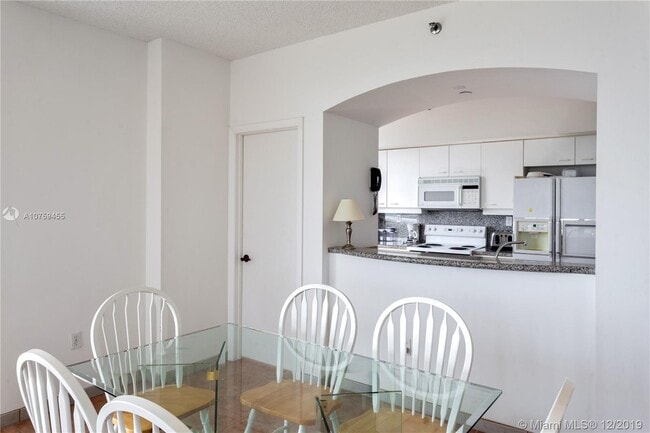 Building Photo - 4201 Collins Ave