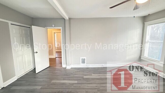 Building Photo - Beautiful 3 Bedroom 1.75 Bathroom Home in Kansas City!