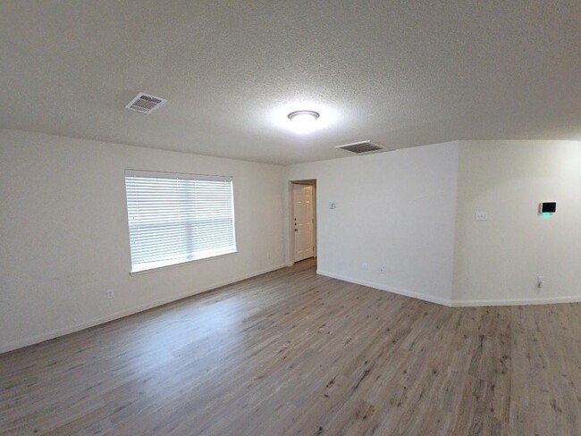 Building Photo - 1615 Pink Stone Dr