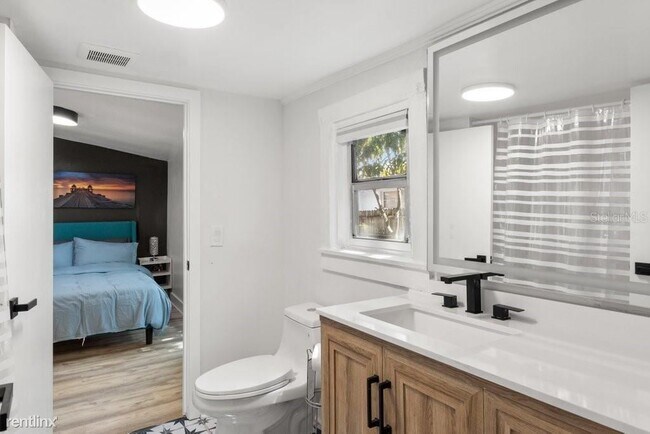 Building Photo - 3 br, 2 bath House - 3024 W Haya Street