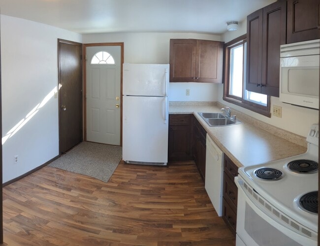 Building Photo - 110-112 West Grant St