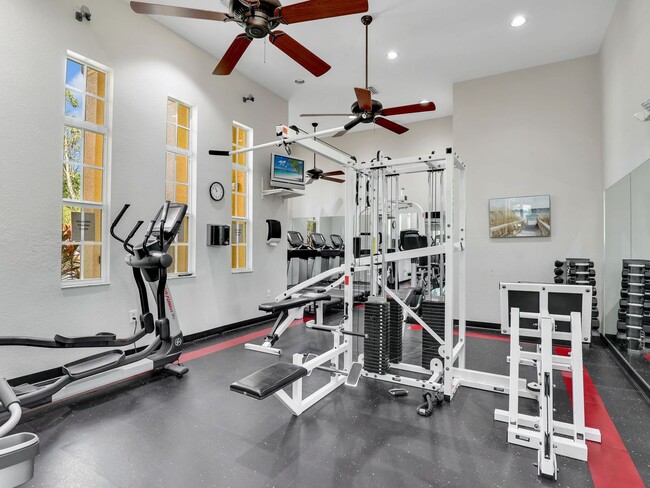 Building Photo - Seasonal 3-Bed Condo Rental in the Heart of Naples – AVAIL DEC/JAN, APRIL-FORWARD