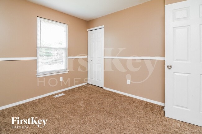 Building Photo - 14345 River Oaks Ct