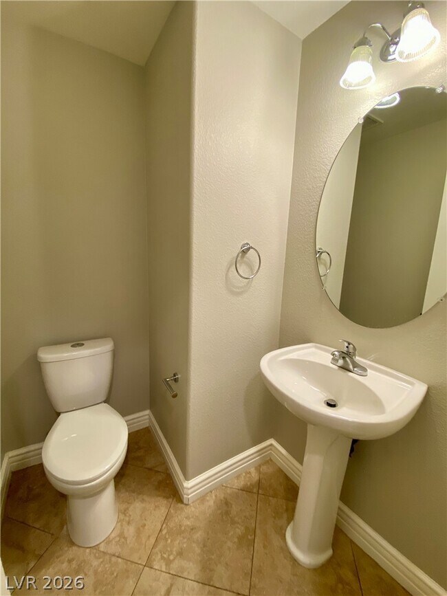 Building Photo - 920 Lord Crewe St