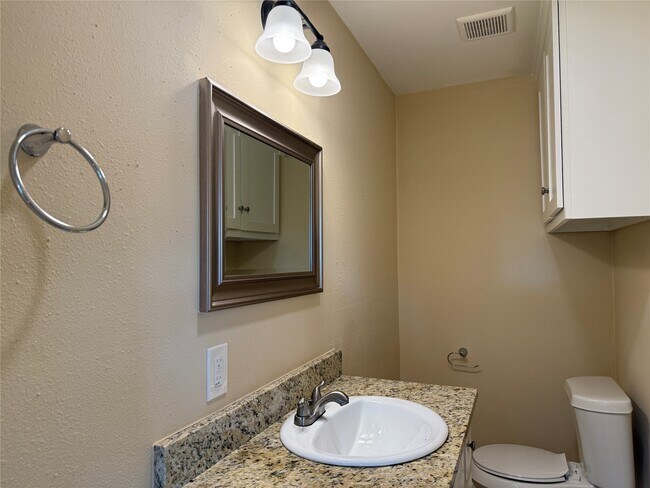 Building Photo - 318 Big Hollow Ln