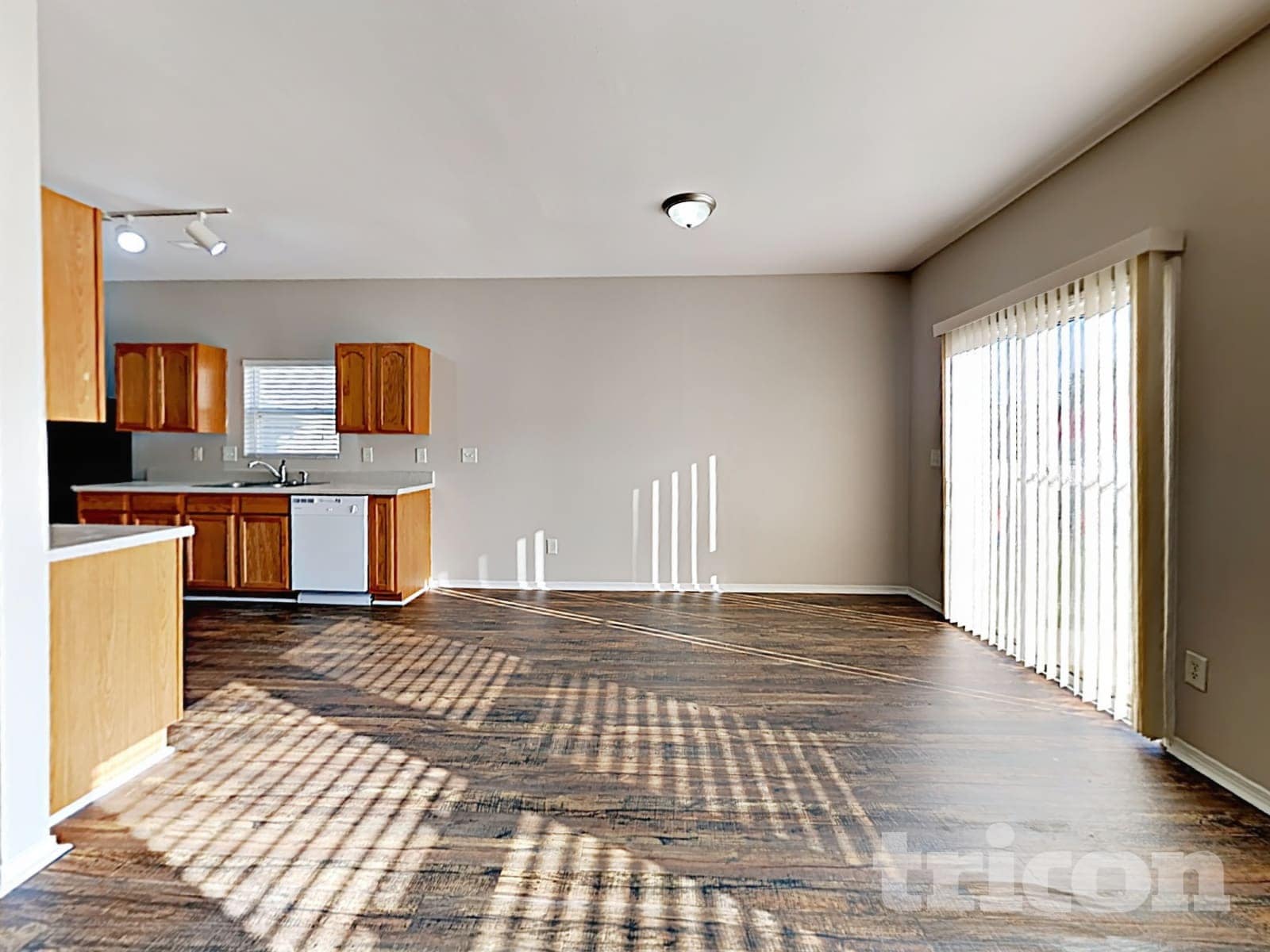 Building Photo - 3728 Charterhall Ln